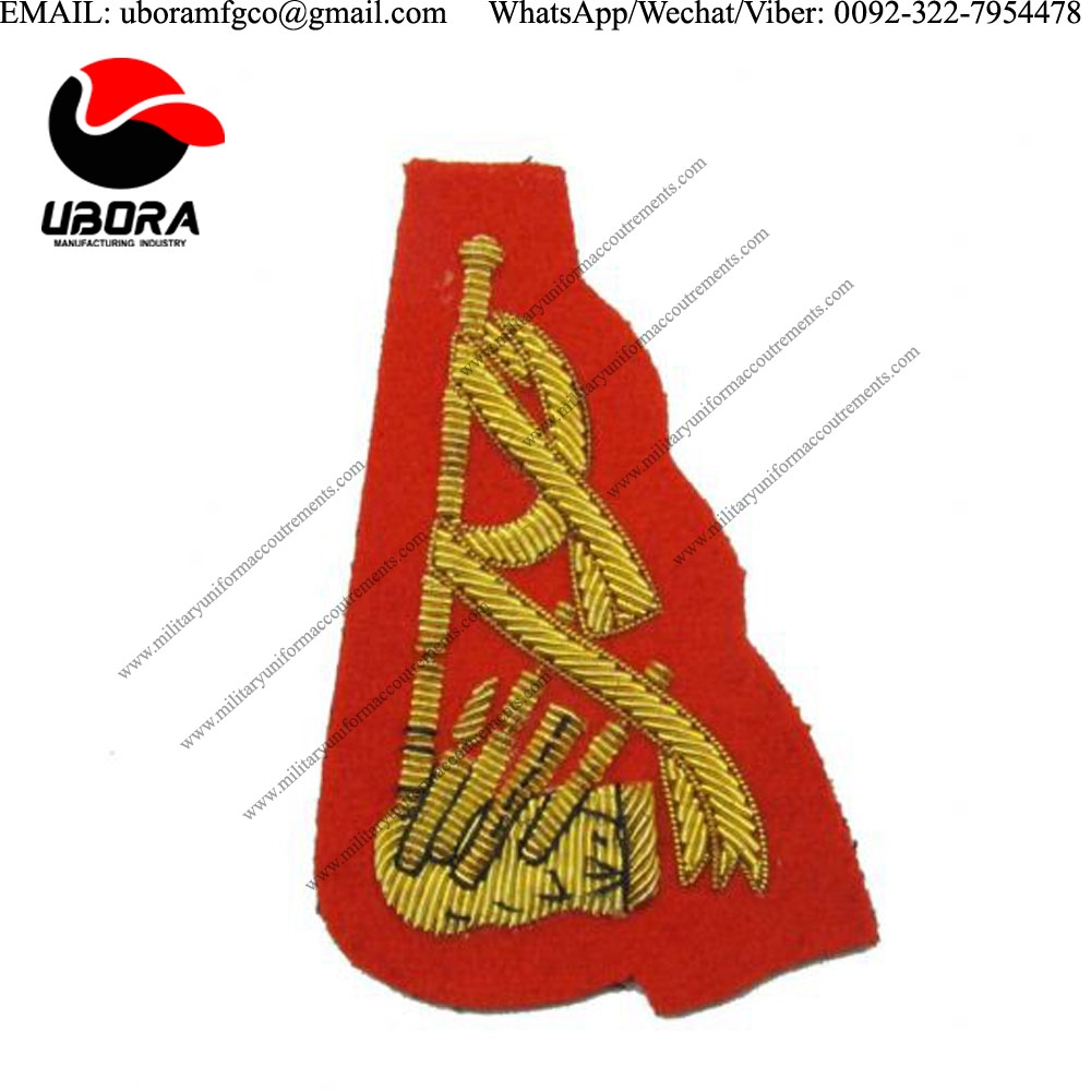 Blazer Badge badge gold piper s sleeve badge on red  good quality military uniform insignia